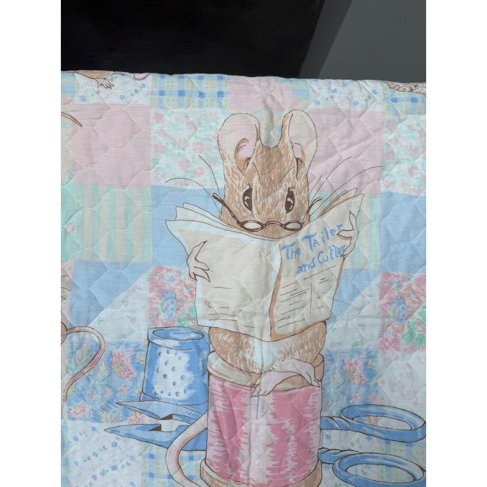 Vintage Peter Rabbit Print Baby Quilt - Picture 3 of 15